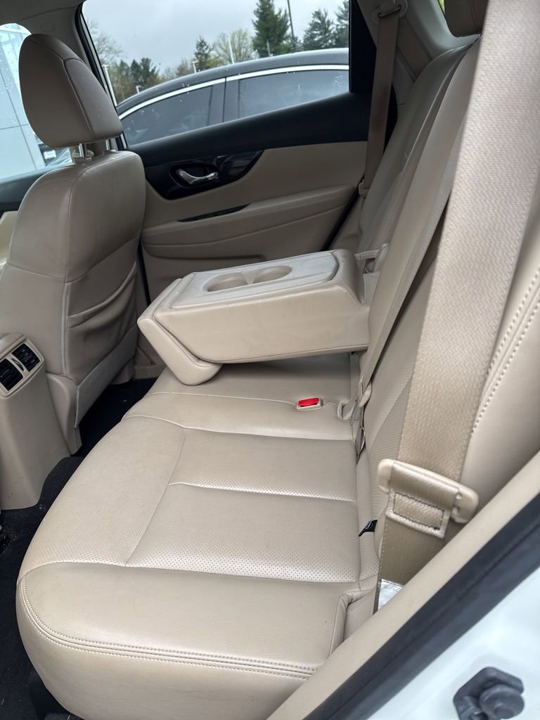 Used 2017 Nissan Rogue SL image 4