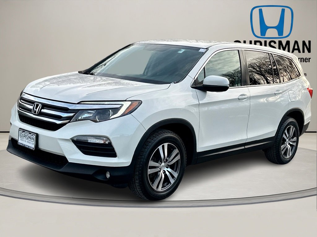 Used 2017 Honda Pilot EX image 2