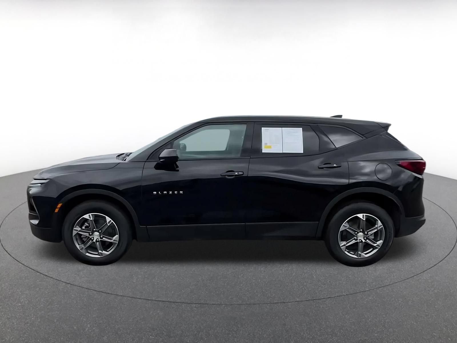 Used 2026 Chevrolet Blazer LT FWD image 8