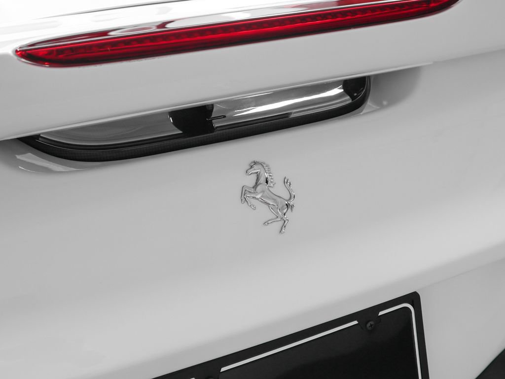 Certified 2022 Ferrari F8 Tributo RWD image 44