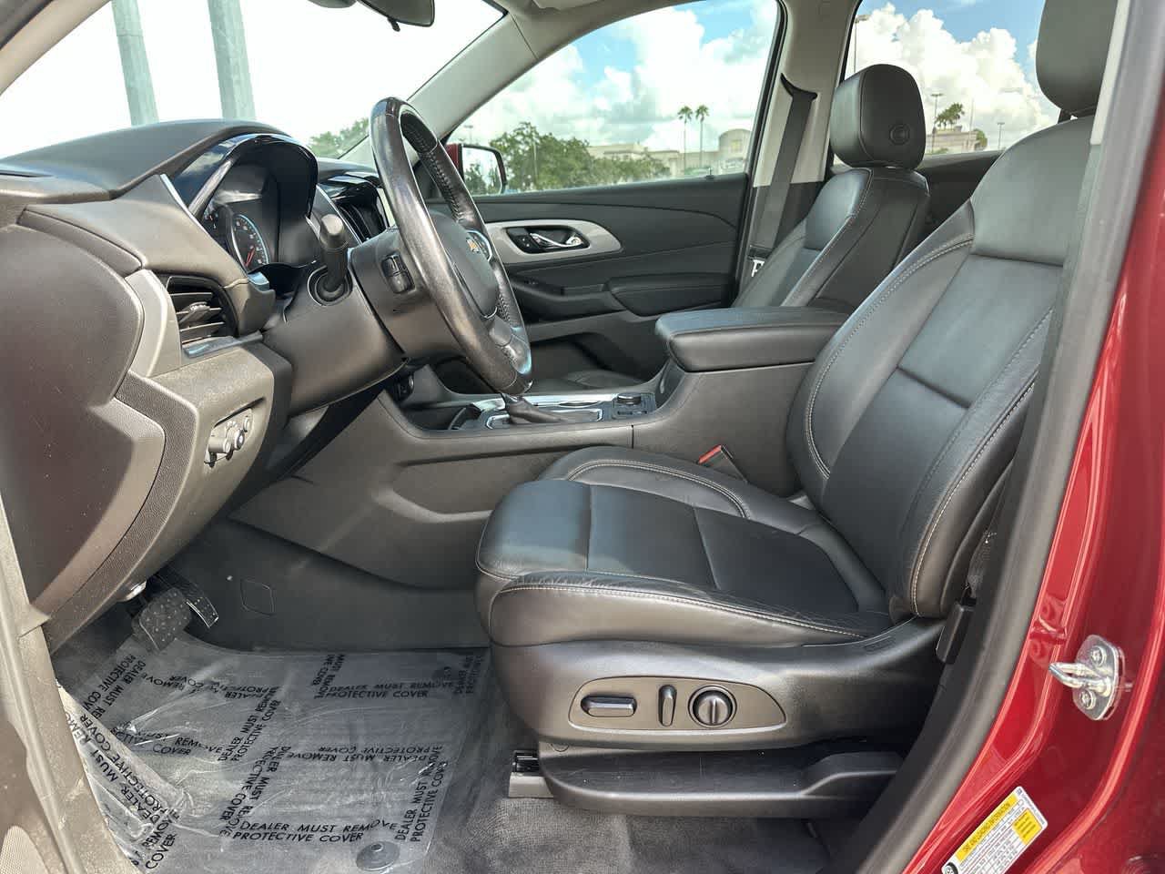Used 2020 Chevrolet Traverse LT w/ Driver Confidence II Package FWD image 10