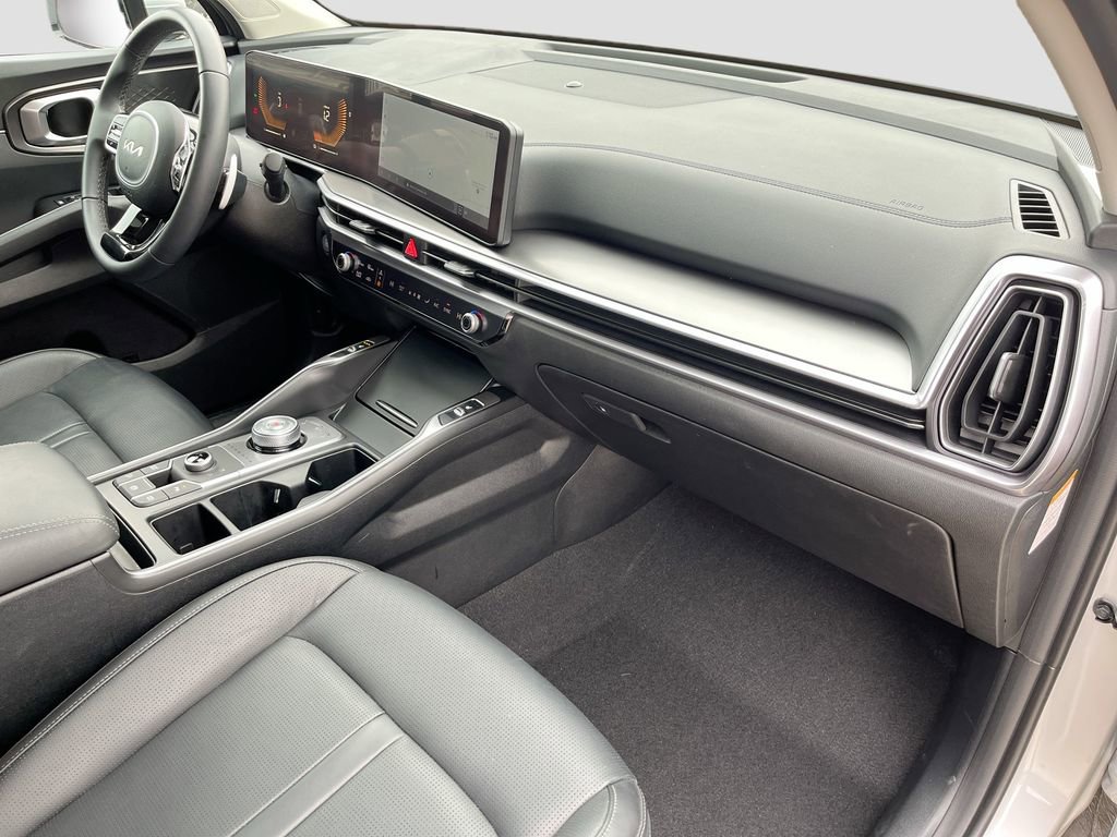 Certified 2025 Kia Sorento EX image 34