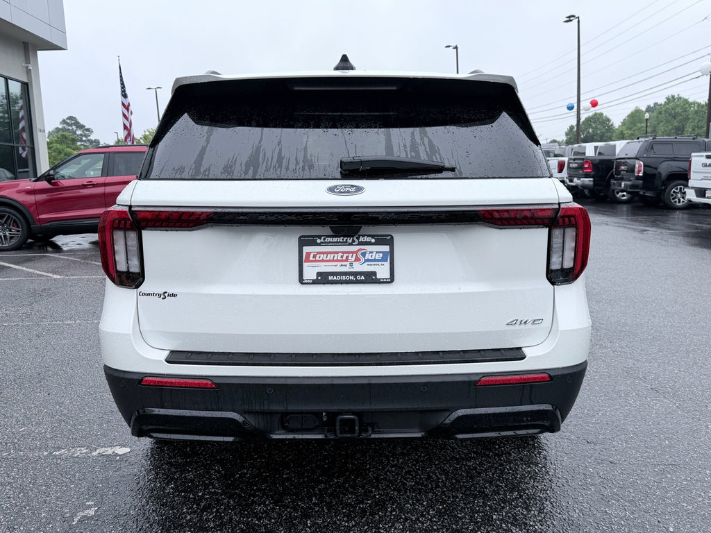 Used 2025 Ford Explorer ST-Line w/ ST-Line Street Pack AWD/4WD image 8