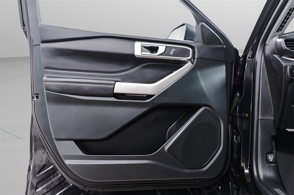 Used 2023 Ford Explorer XLT w/ Equipment Group 202A image 24