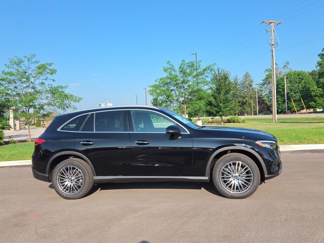 New 2026 Mercedes-Benz GLC 300 4MATIC image 2