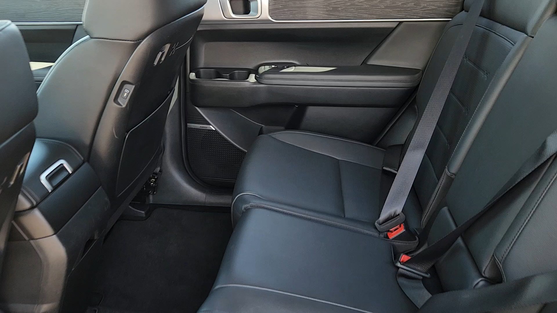 Used 2024 Hyundai Santa Fe Limited image 24