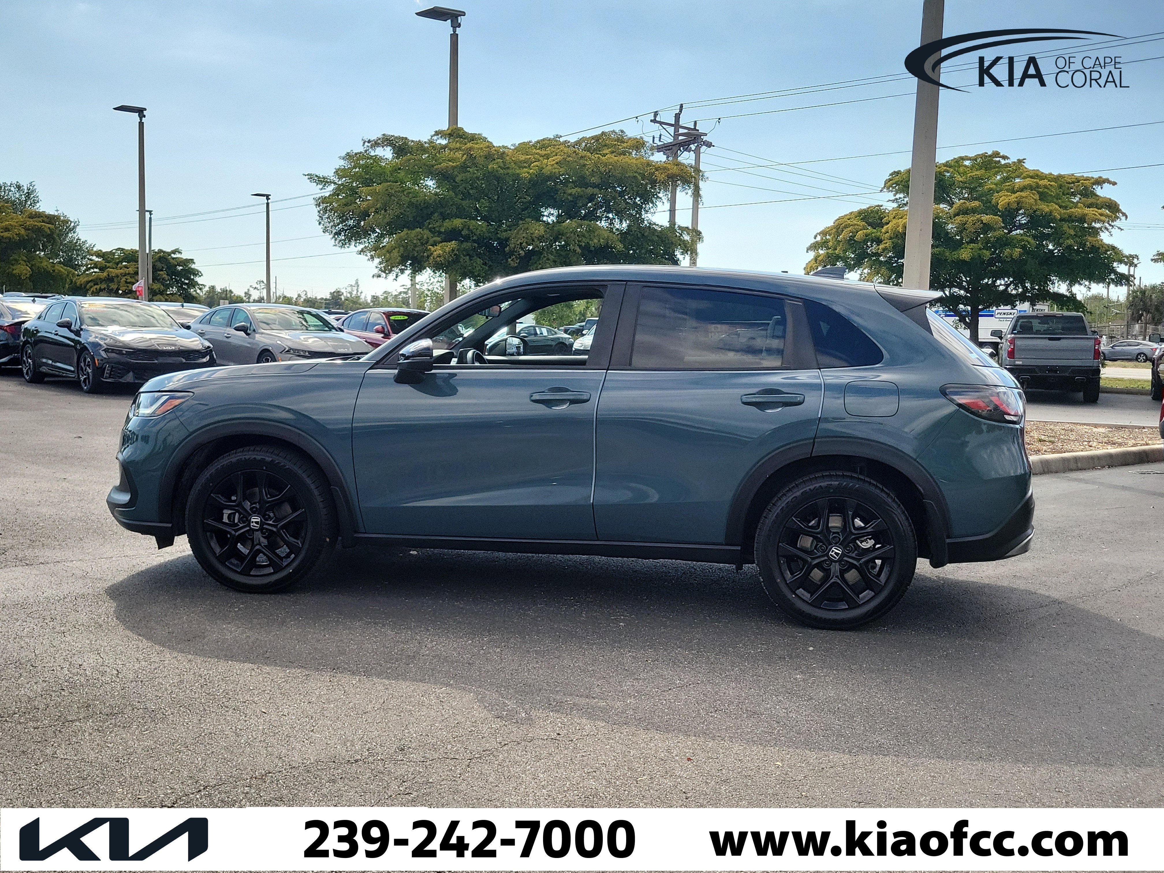 Used 2024 Honda HR-V Sport image 7