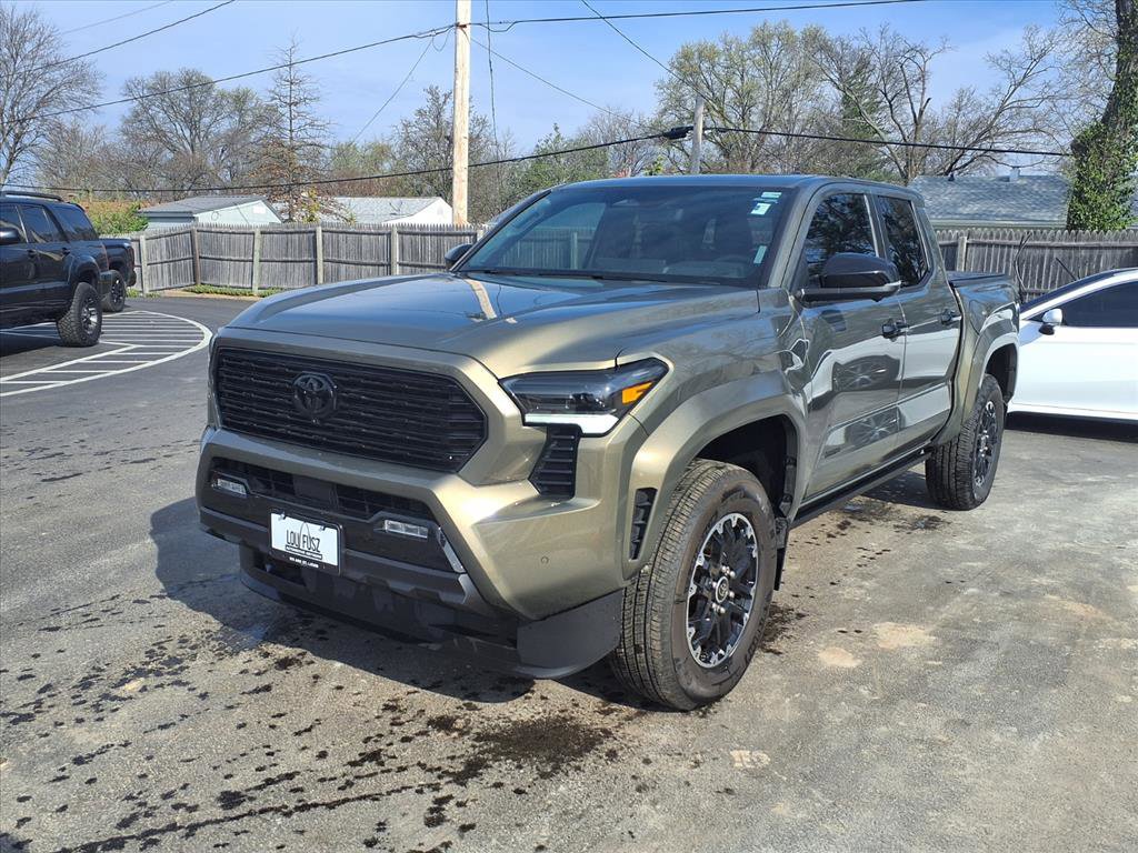 Certified 2025 Toyota Tacoma Limited image 32