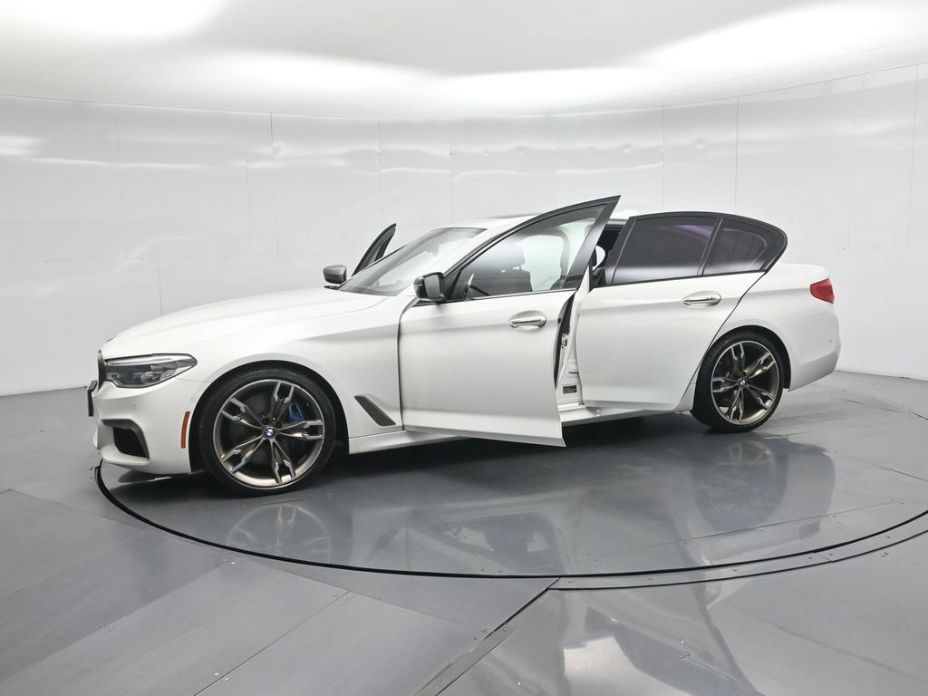 Used 2018 BMW M550i xDrive AWD/4WD image 34