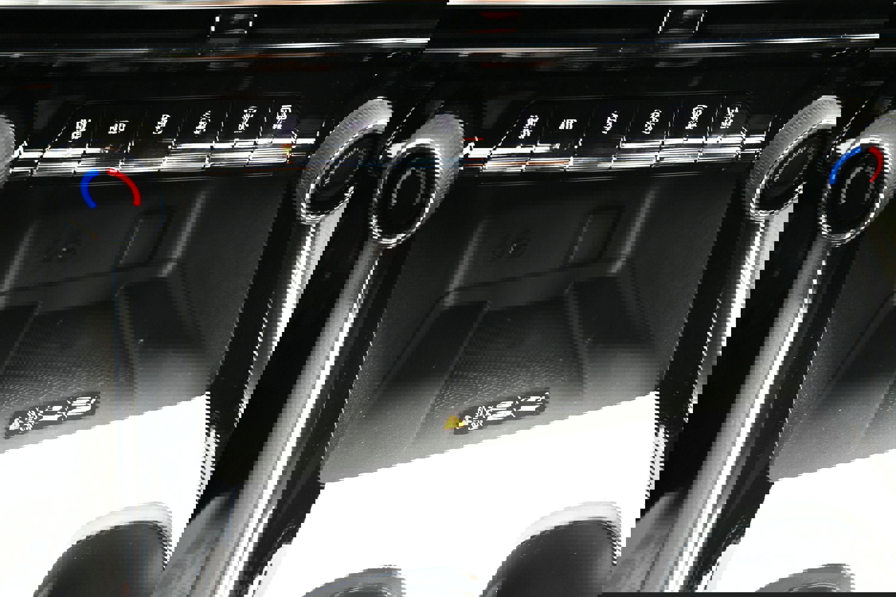 New 2026 Chevrolet Traverse LT FWD image 17