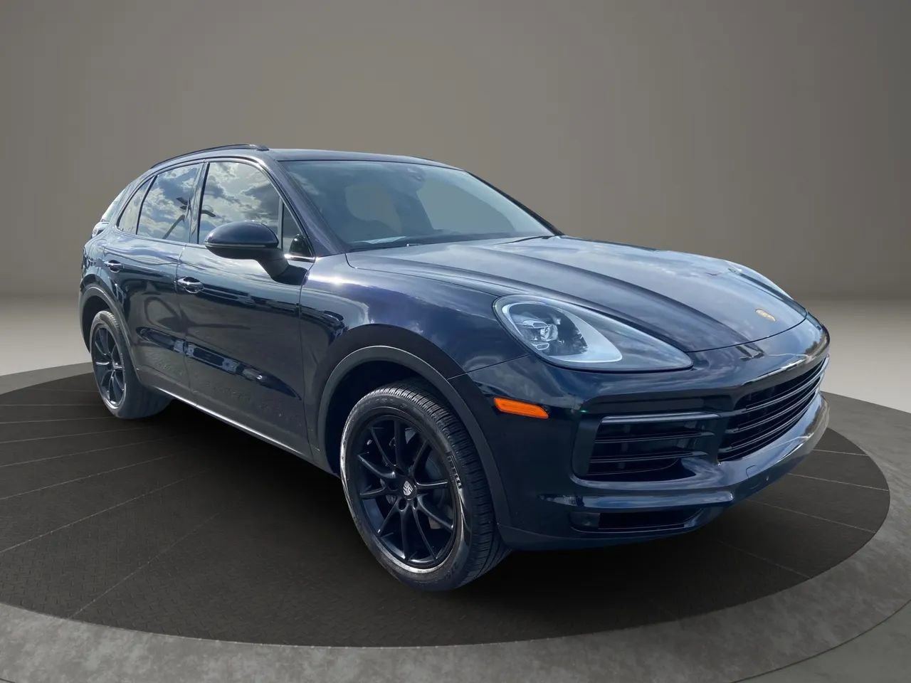 Used 2019 Porsche Cayenne Sport Utility 4D image 8