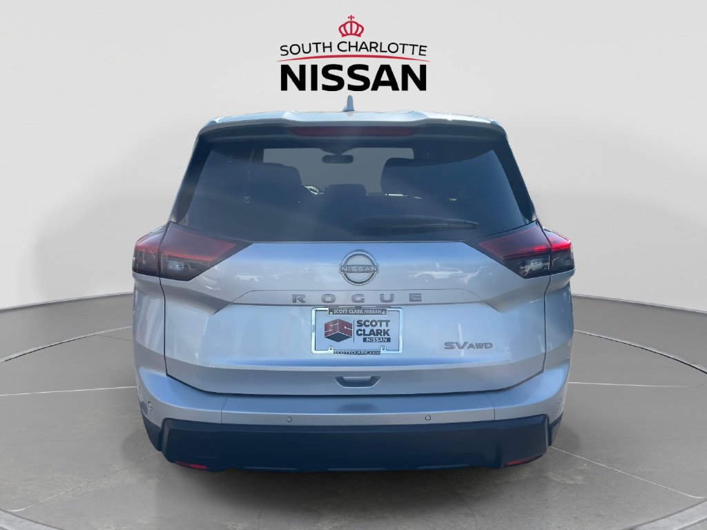 Used 2024 Nissan Rogue SV AWD/4WD image 5