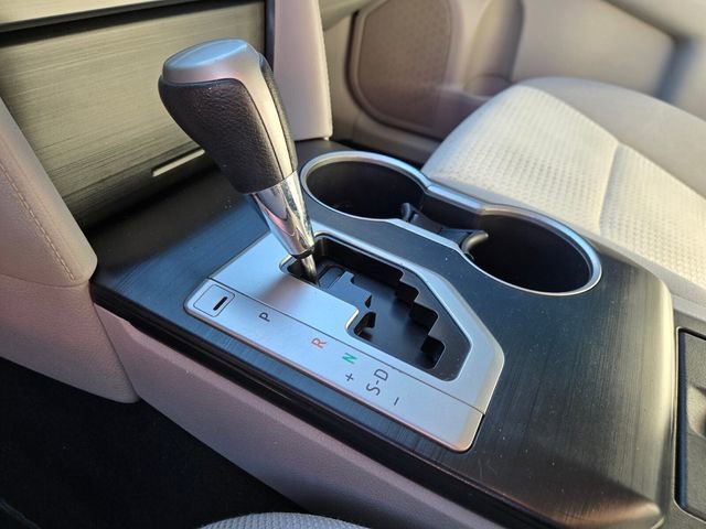 Used 2012 Toyota Camry LE FWD image 26