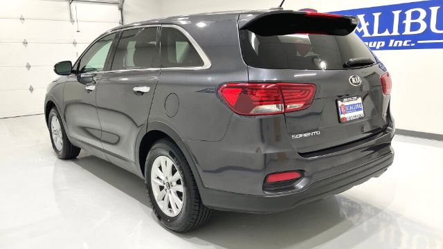 Used 2019 Kia Sorento LX image 12