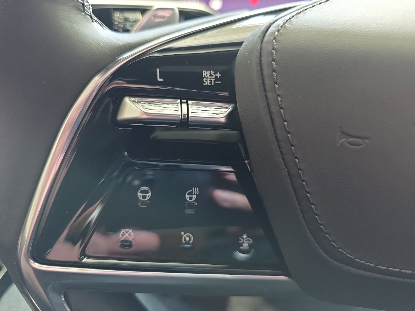 Used 2025 Cadillac Escalade Sport Platinum image 47