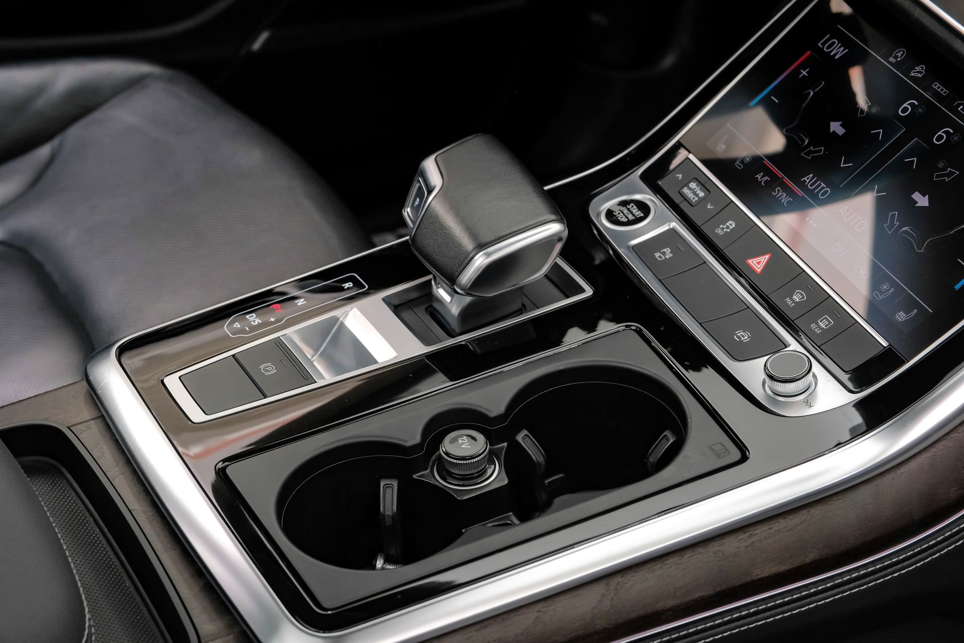 Used 2023 Audi Q8 Premium Plus w/ Premium Plus Package image 30