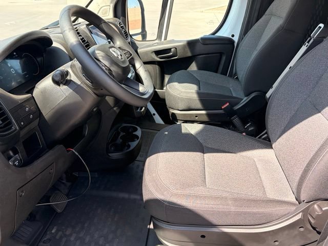 Used 2025 RAM ProMaster 2500 w/ U-Haul Equipment Group FWD image 9
