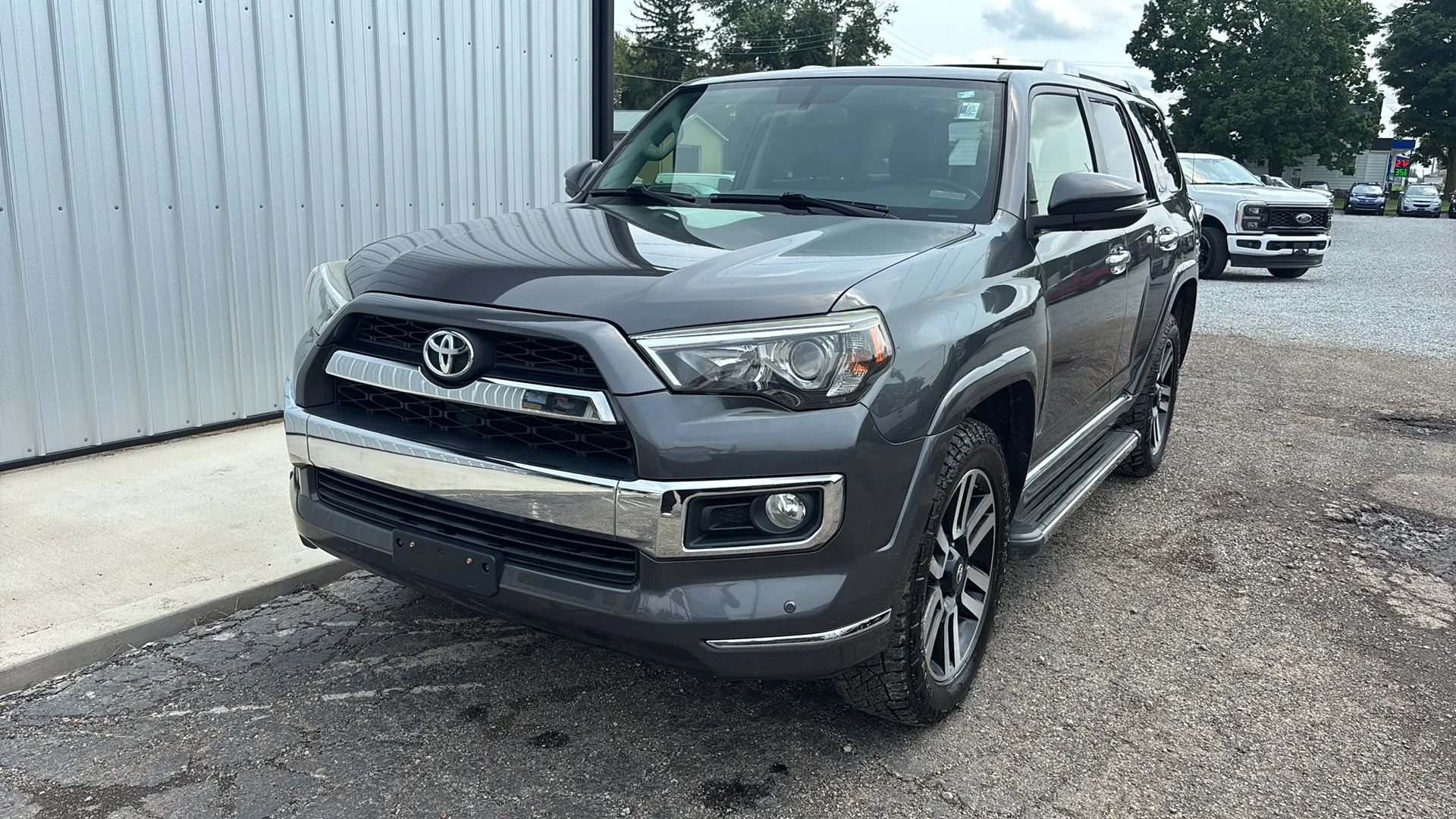Used 2016 Toyota 4Runner Limited AWD/4WD image 12