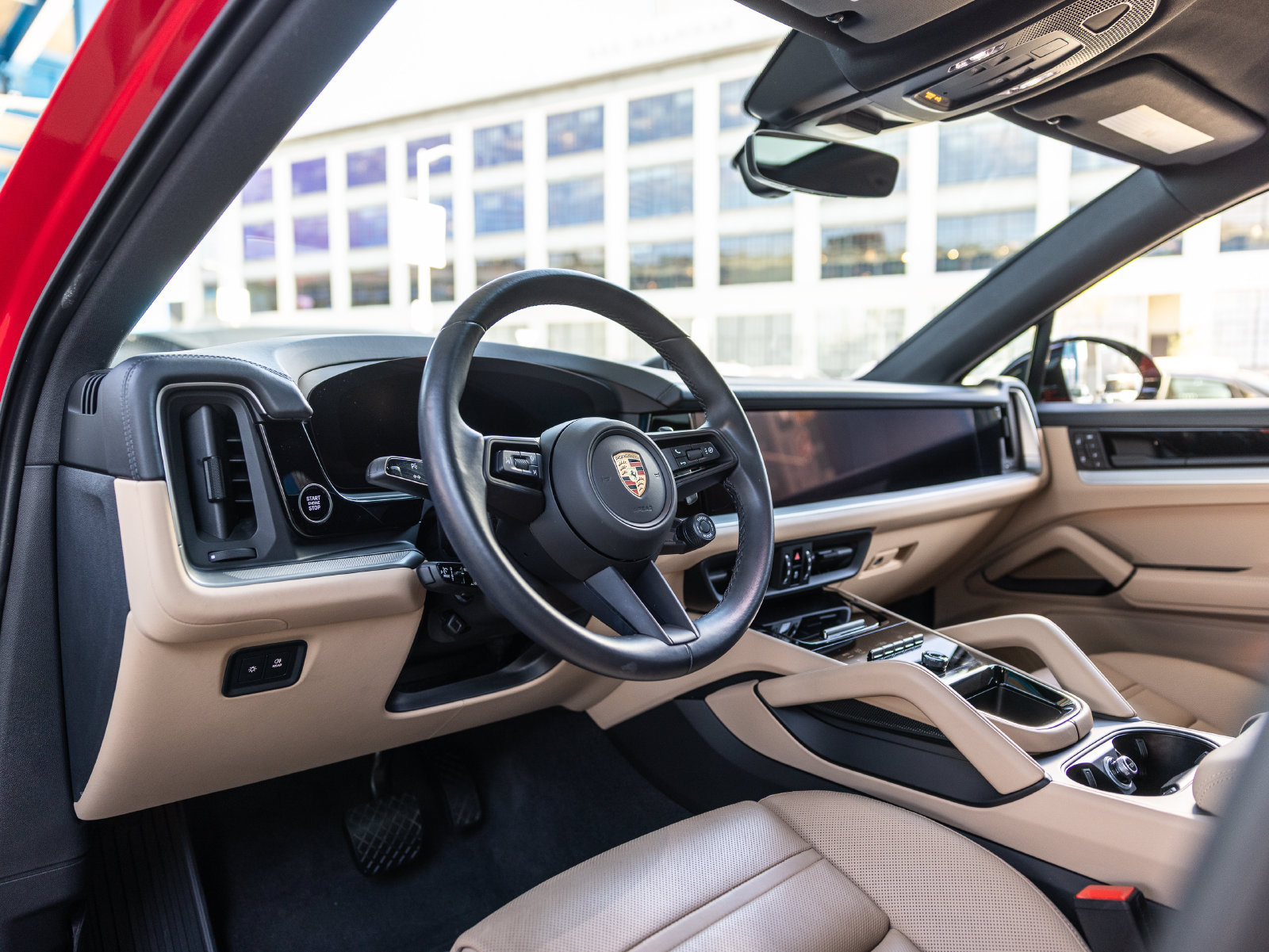 Certified 2025 Porsche Cayenne E-Hybrid Coupe AWD/4WD image 4