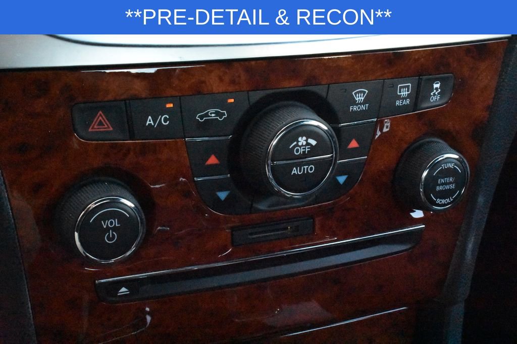 Used 2014 Chrysler 300 AWD w/ Driver Convenience Group image 16