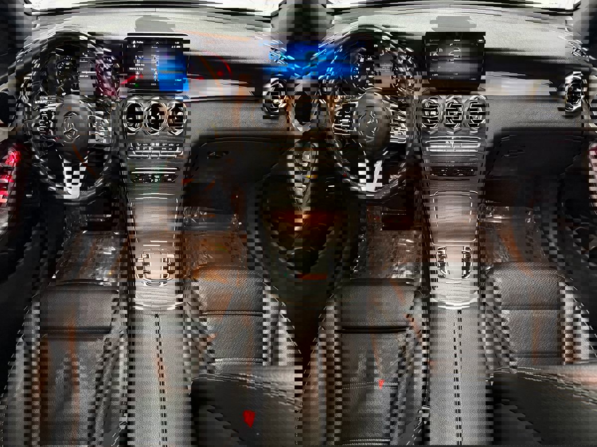 Used 2020 Mercedes-Benz GLC 300 4MATIC image 13