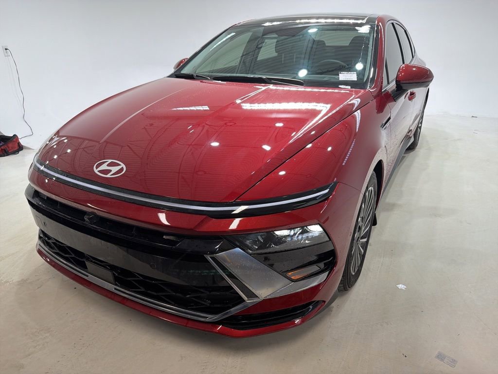 Certified 2025 Hyundai Sonata Limited image 2