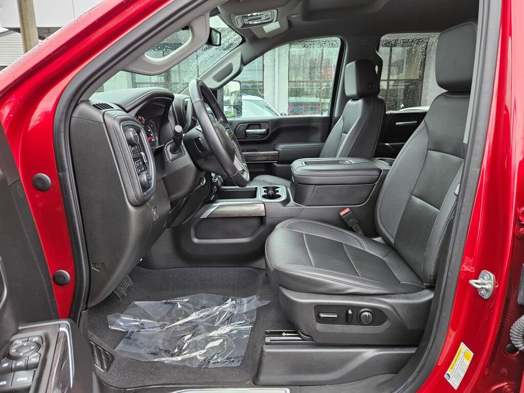 Used 2021 Chevrolet Silverado 2500 LTZ w/ LTZ Convenience Package image 13