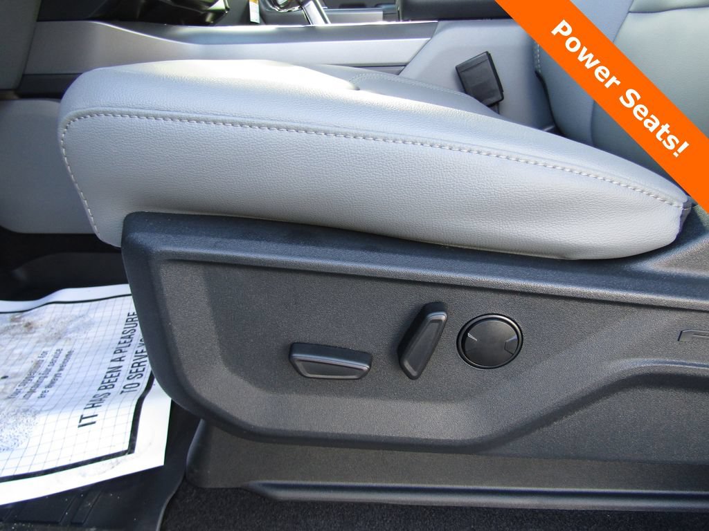 New 2025 Ford F150 Lightning Flash AWD/4WD image 6