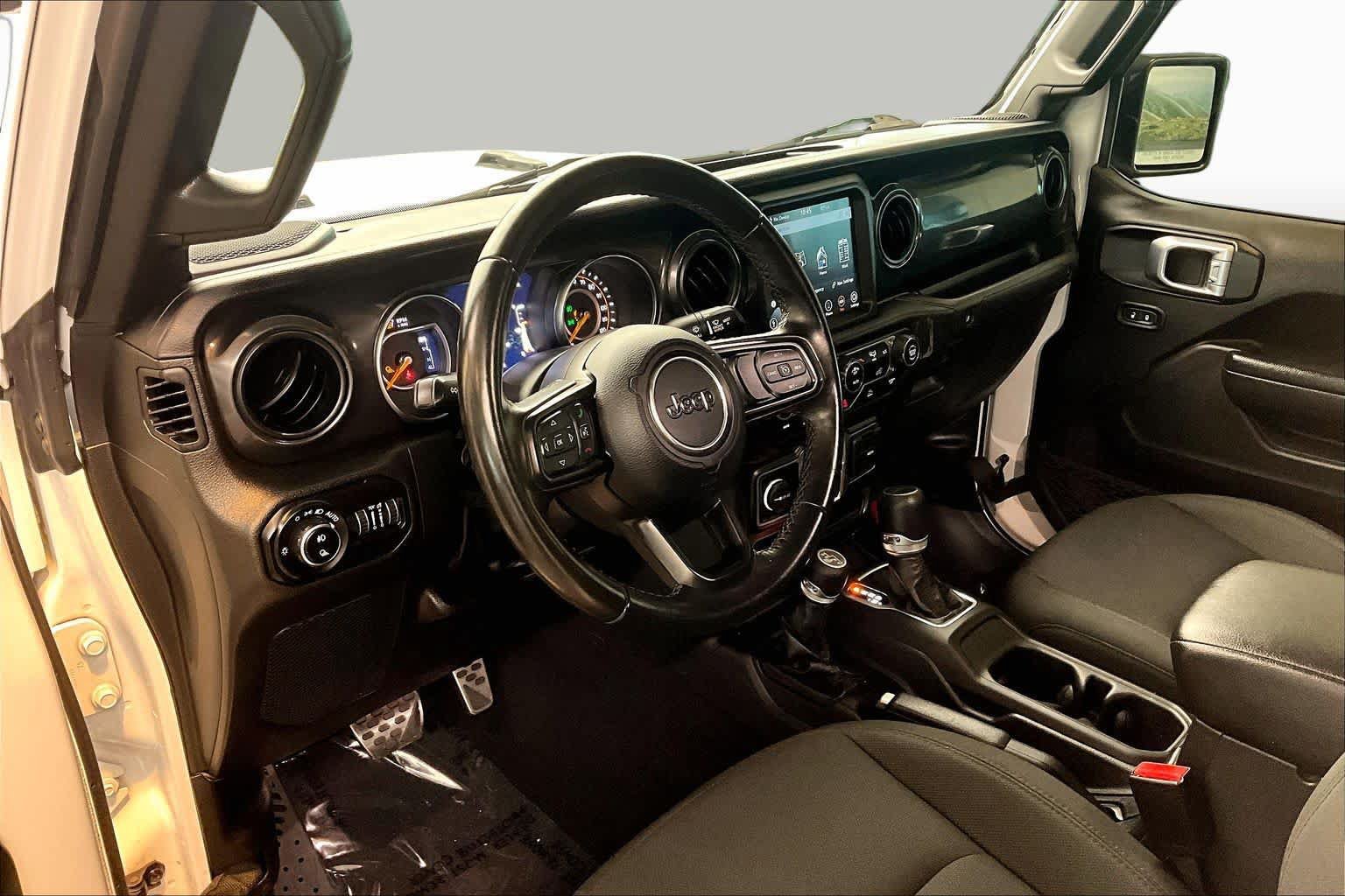 Used 2022 Jeep Gladiator Sport AWD/4WD image 17