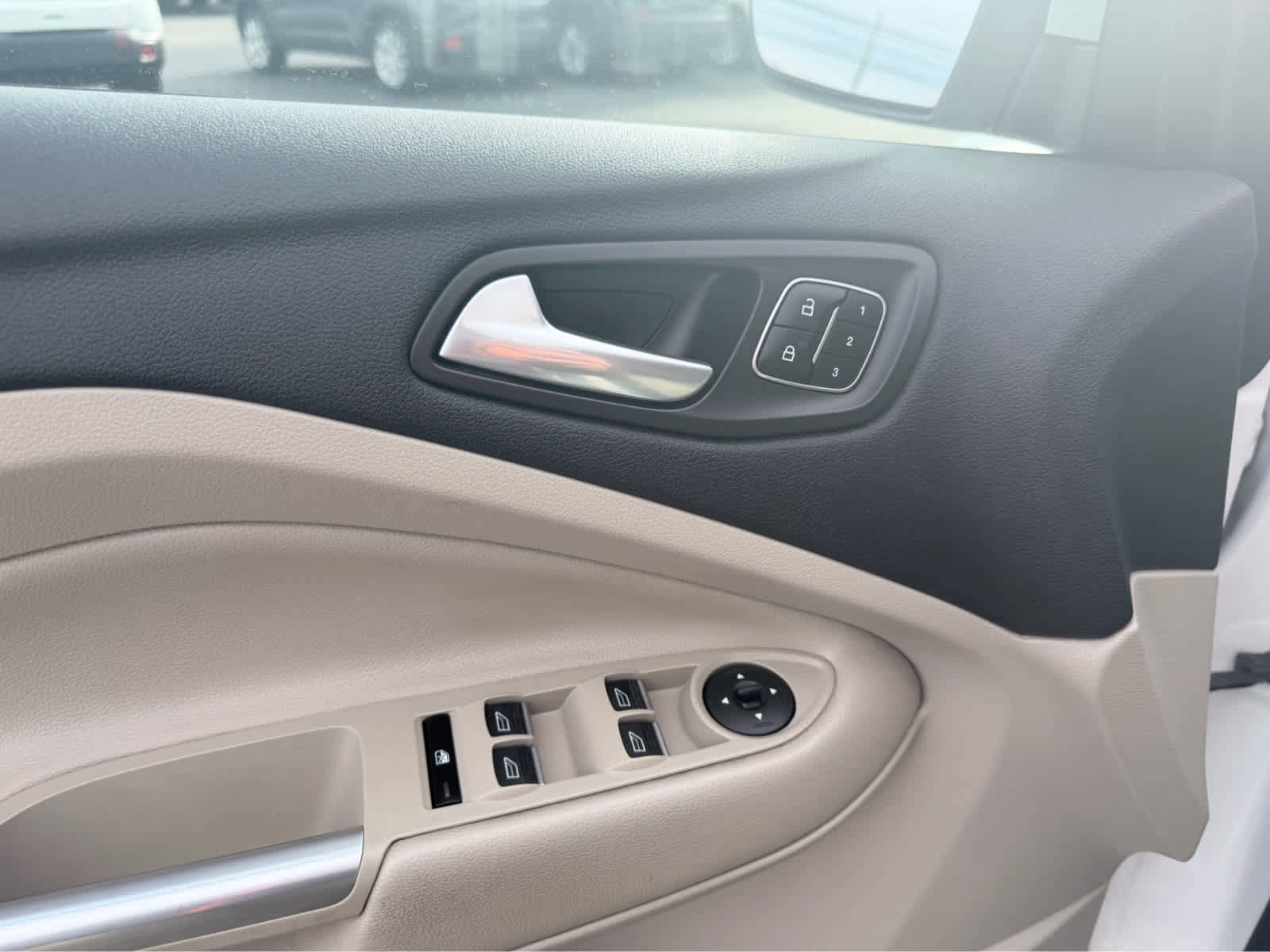 Used 2017 Ford Escape Titanium image 17