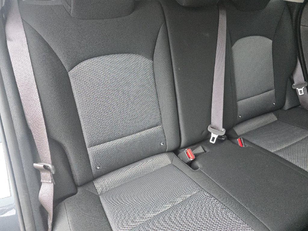 Used 2025 Kia Soul LX w/ LX Technology Package FWD image 18