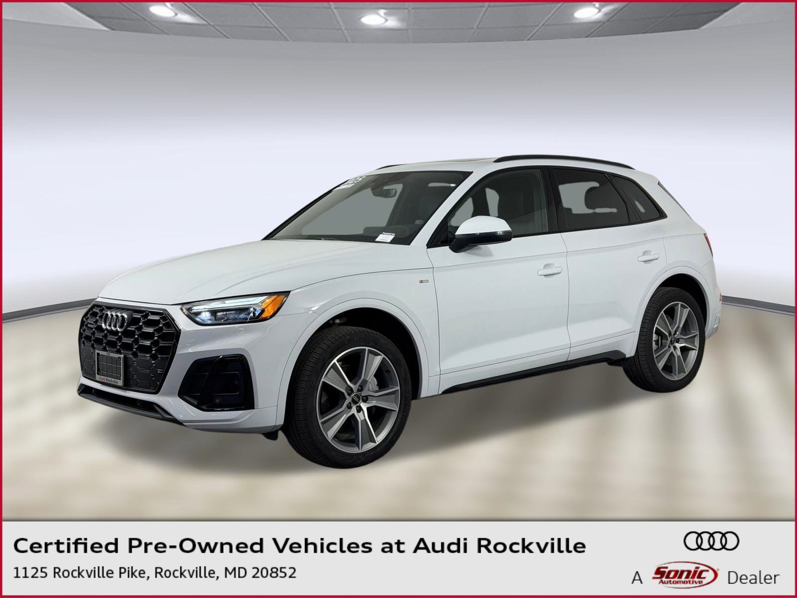 Certified 2025 Audi Q5 2.0T Premium w/ Convenience Plus Package image 1