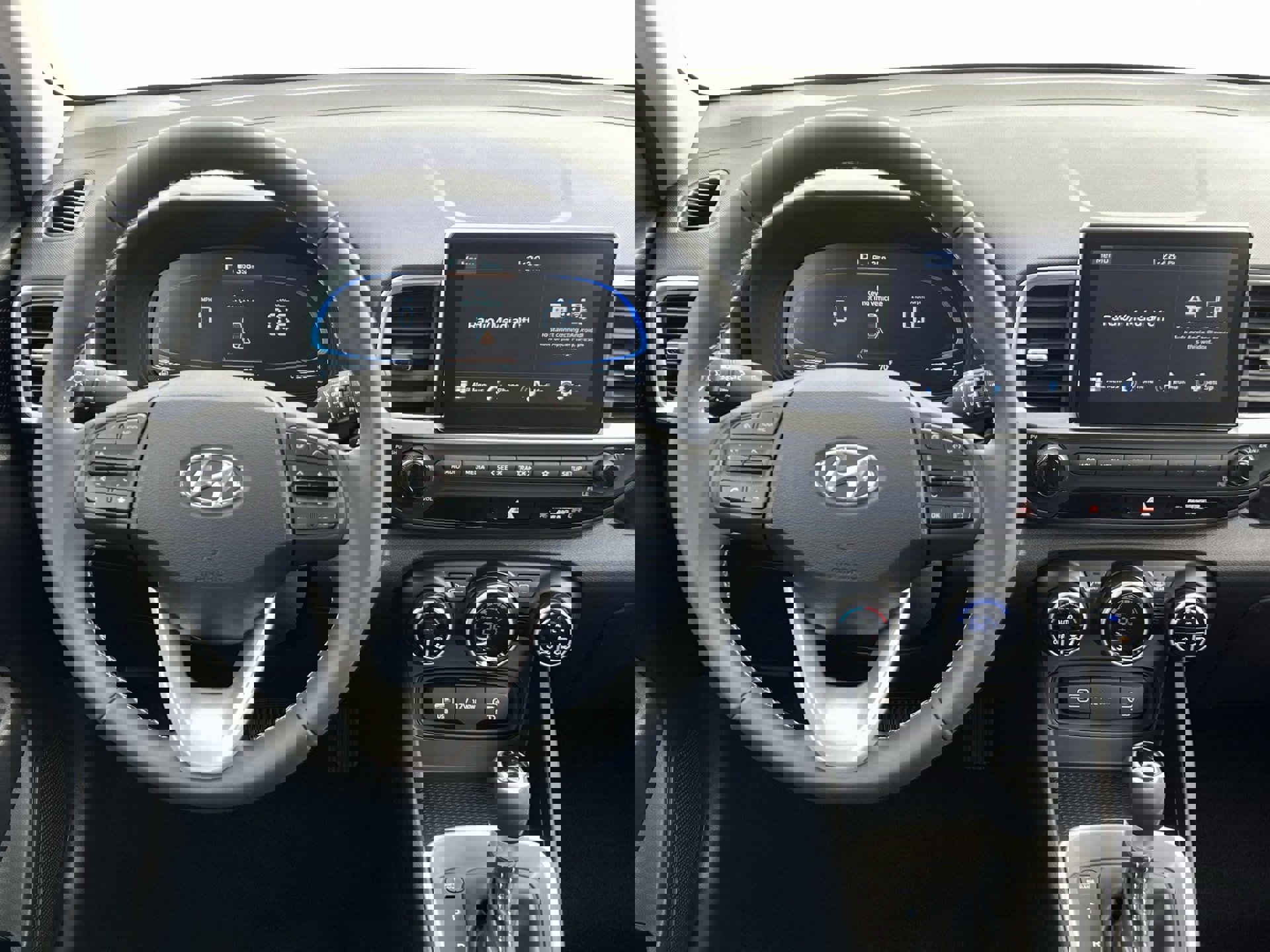 New 2025 Hyundai Venue SEL image 17