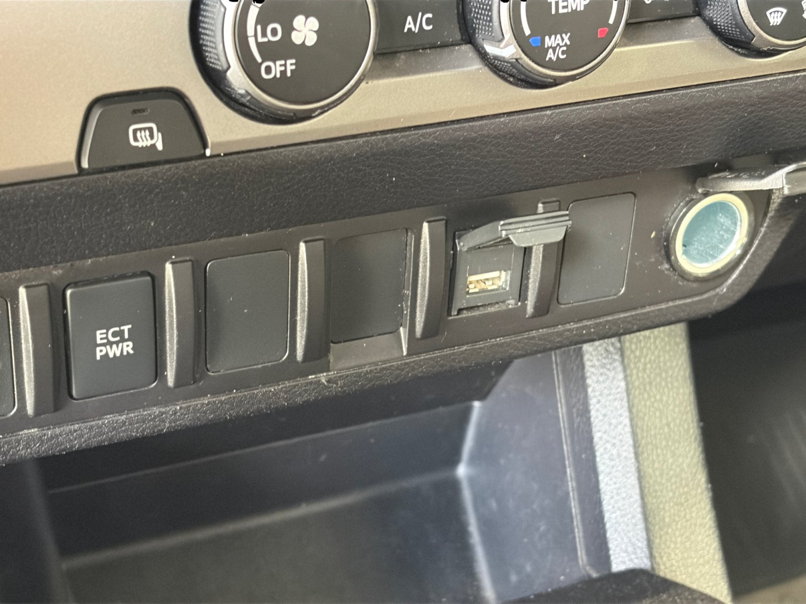 Used 2021 Toyota Tacoma SR RWD image 25