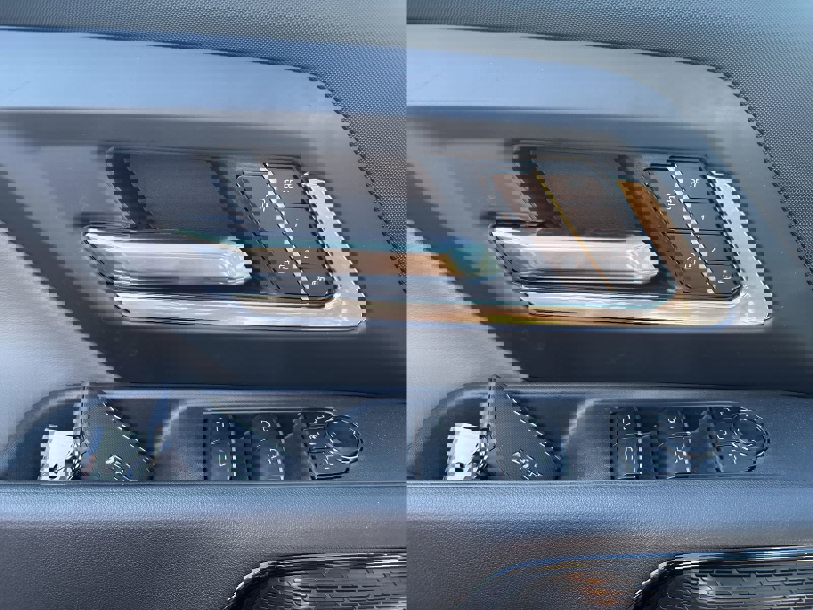 New 2026 Chevrolet Silverado EV Trail Boss w/ Premium Package image 16
