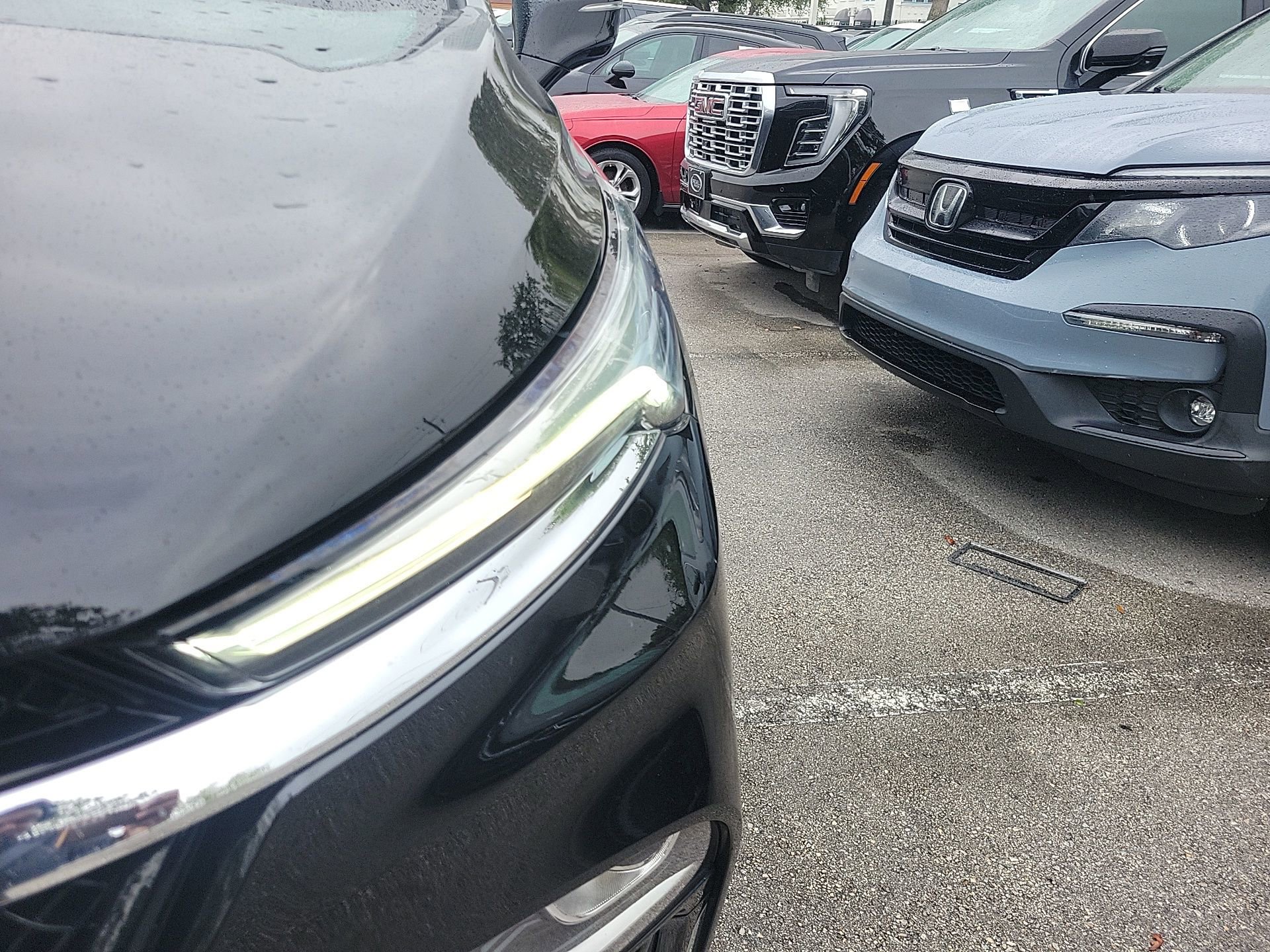 Used 2024 Buick Enclave Essence w/ Sport Touring Edition image 7