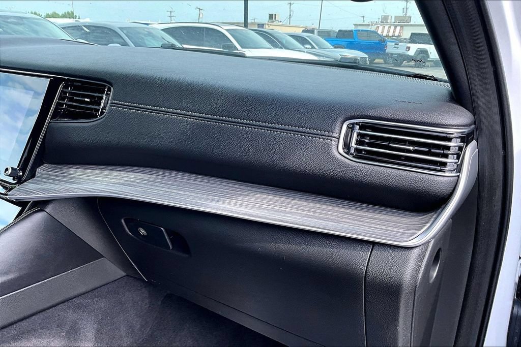 Used 2024 Jeep Wagoneer Series III w/ Flexible Seating Group AWD/4WD image 19