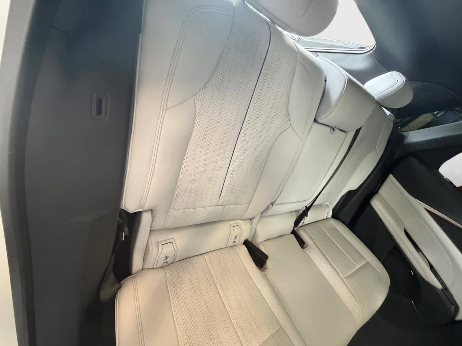 Used 2024 Cadillac Lyriq Luxury w/ LPO, Floor Liner Package AWD/4WD image 18