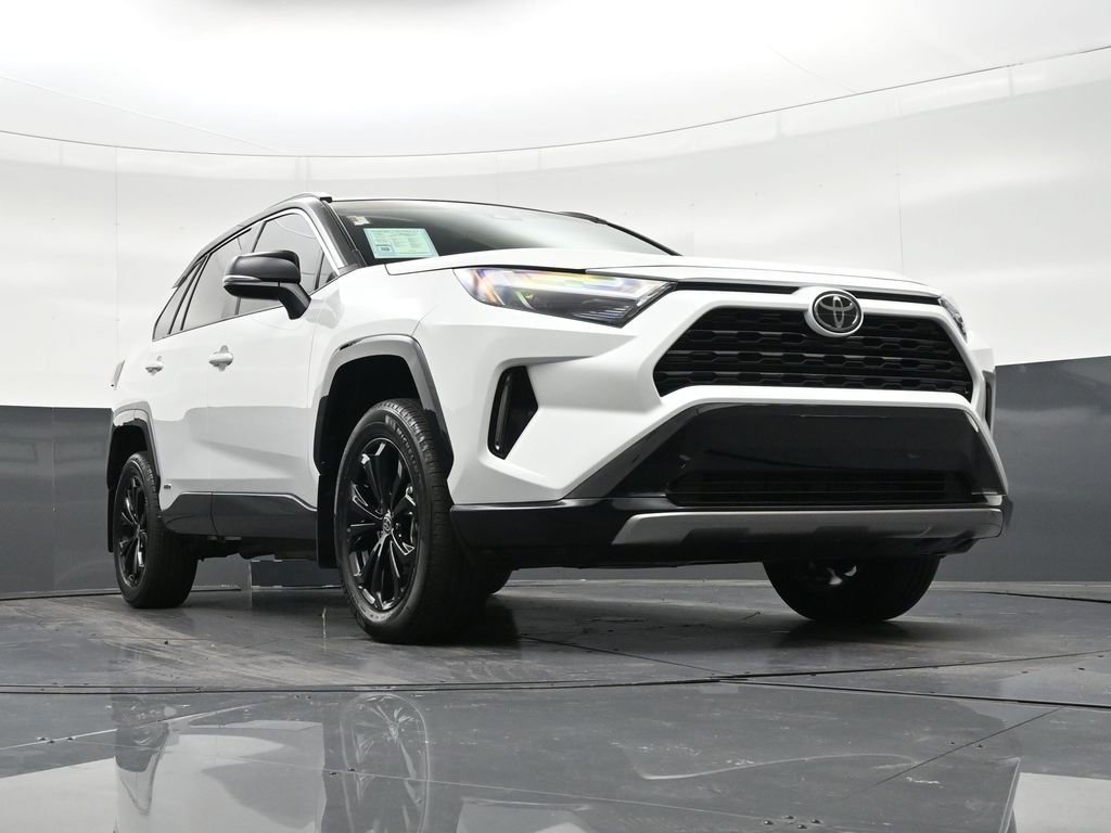 Used 2025 Toyota RAV4 XSE AWD/4WD image 27