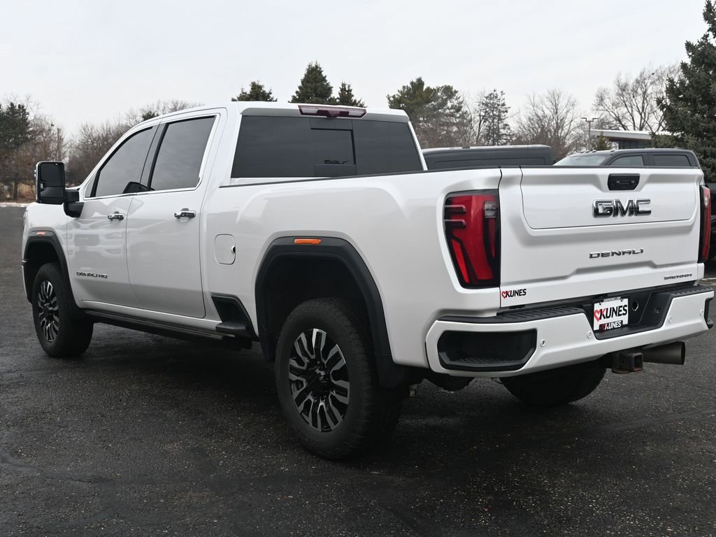 Used 2024 GMC Sierra 3500 Denali Ultimate image 10
