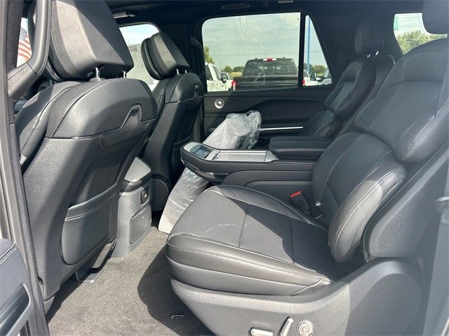 New 2025 Lincoln Navigator L Reserve w/ Jet Appearance Package image 21