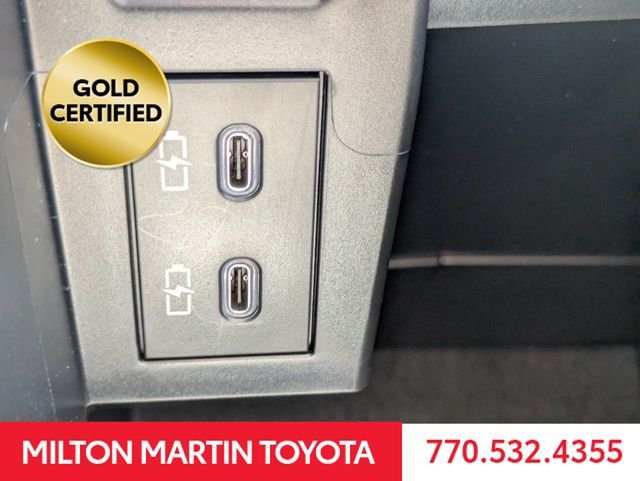 Certified 2026 Toyota Sienna XLE FWD image 27