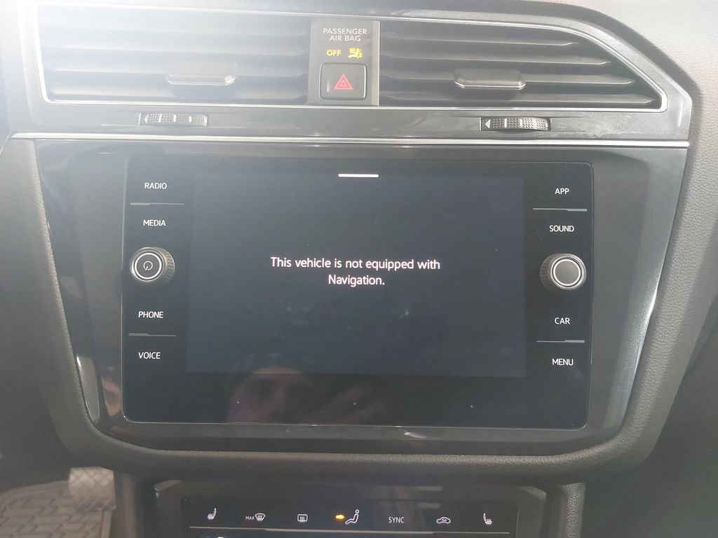Used 2022 Volkswagen Tiguan SE AWD/4WD image 23