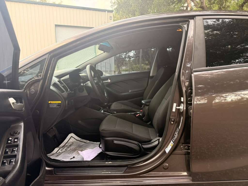 Used 2018 Kia Forte LX FWD image 9