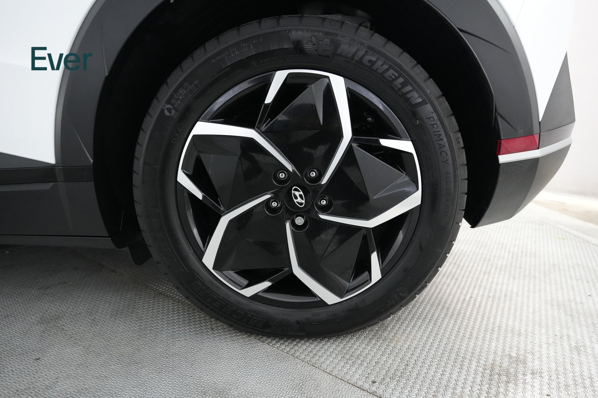 Used 2024 Hyundai Ioniq 5 SEL RWD image 9