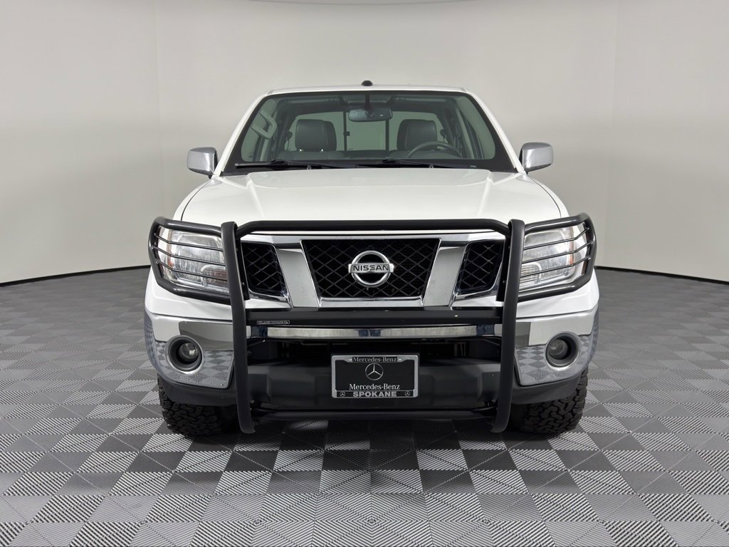 Used 2019 Nissan Frontier SL image 2