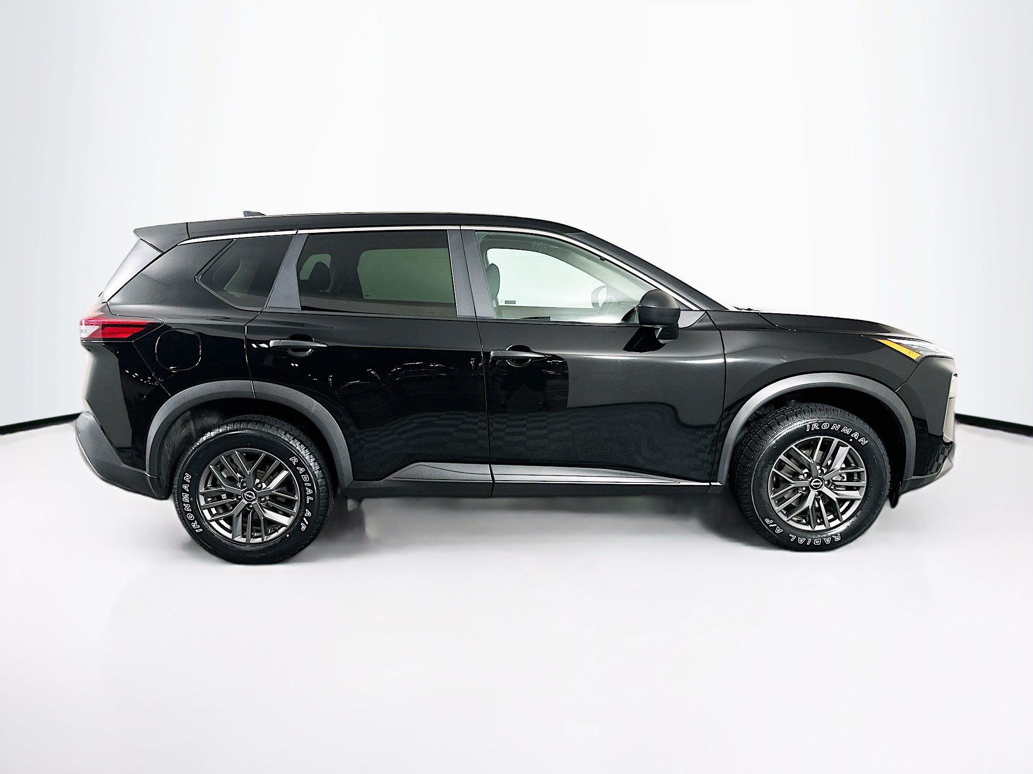 Used 2023 Nissan Rogue S FWD image 10