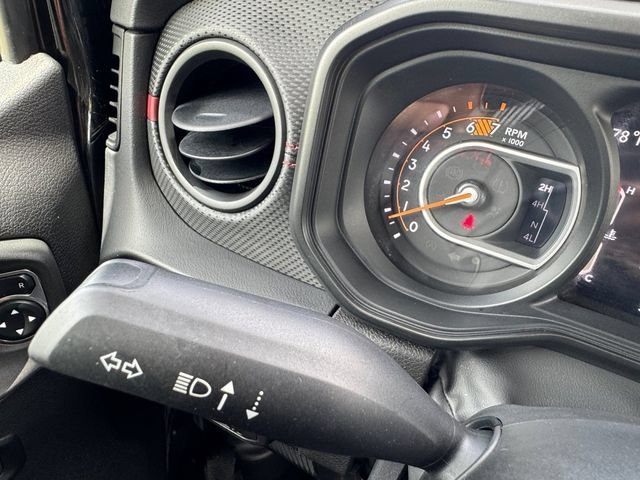 Used 2024 Jeep Wrangler Unlimited Rubicon AWD/4WD image 25