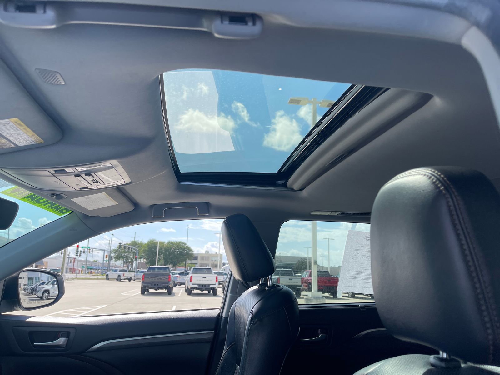 Used 2019 Toyota Highlander Limited FWD image 31