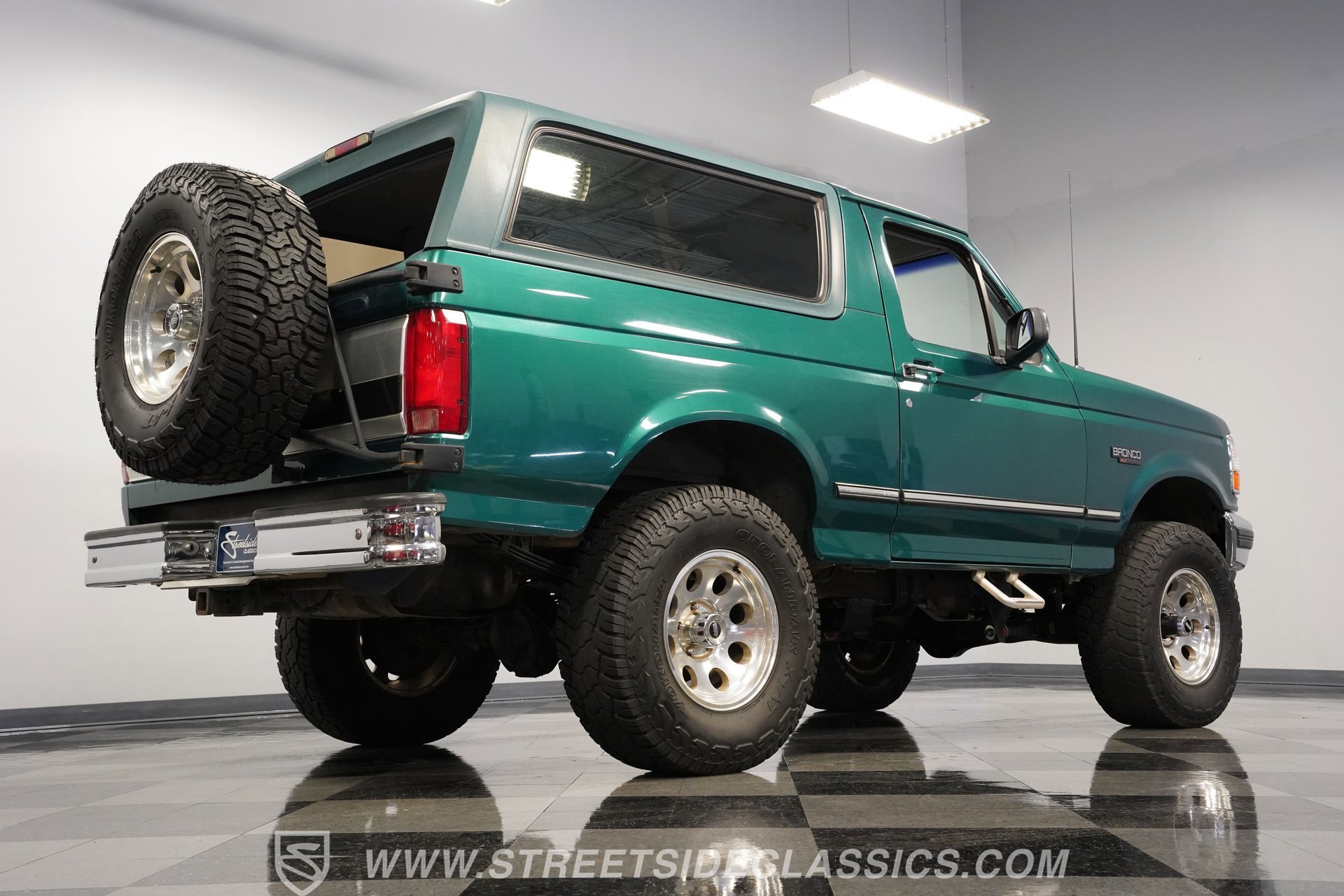 Used 1996 Ford Bronco XLT image 27